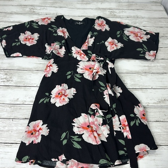 LULU’S take me black floral BOUQUET wrap around dress sz  S - Picture 4 of 12